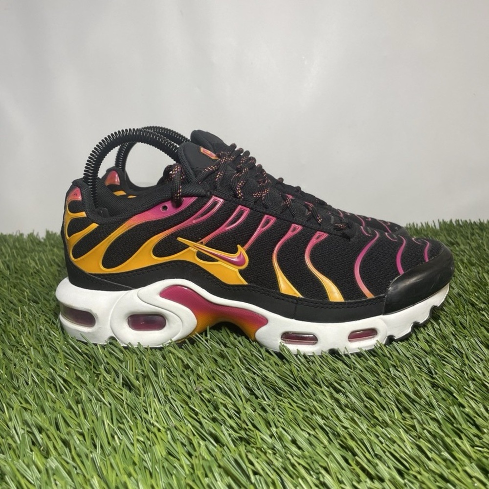 Nike Air Air Max Plus Plus 5Y Black, Pink, and Gold Sneakers